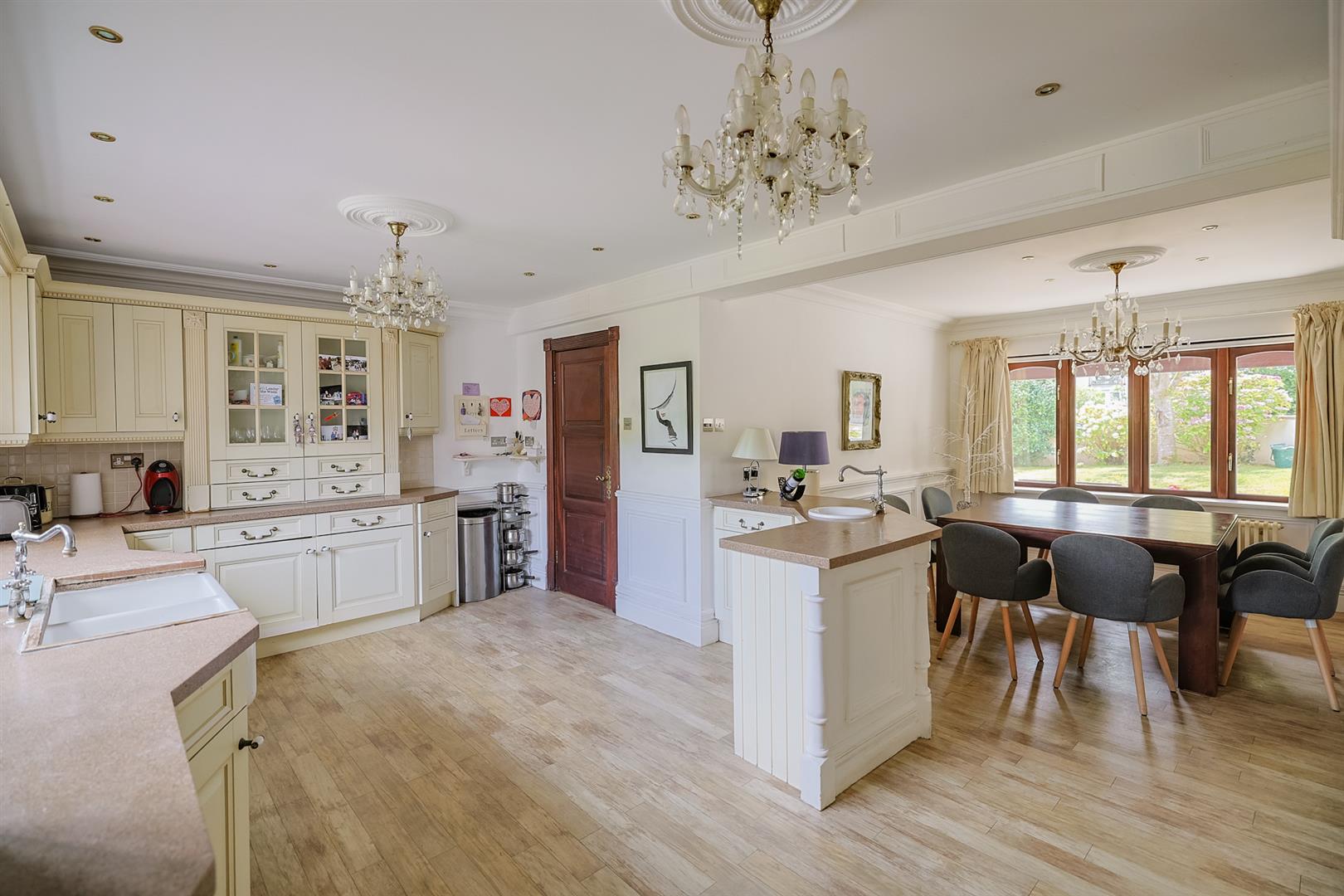 4 Palmyra Court, West Cross, Swansea, SA3 5TJ